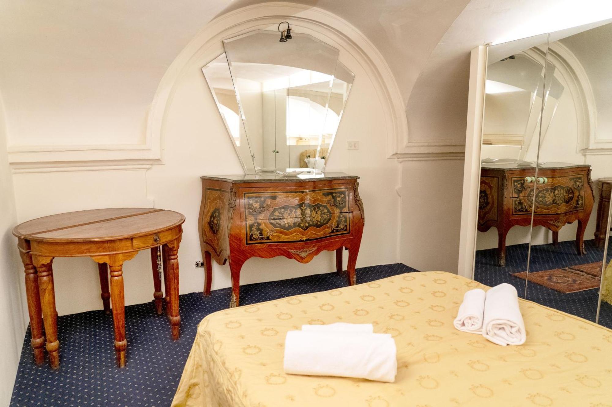 Colosseum Charming Loft - Santa Maria In Carinis Apartment Rom
