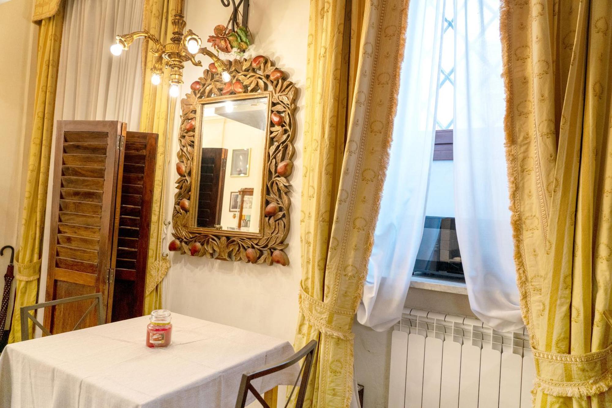 Apartment Colosseum Charming Loft - Santa Maria In Carinis Rom